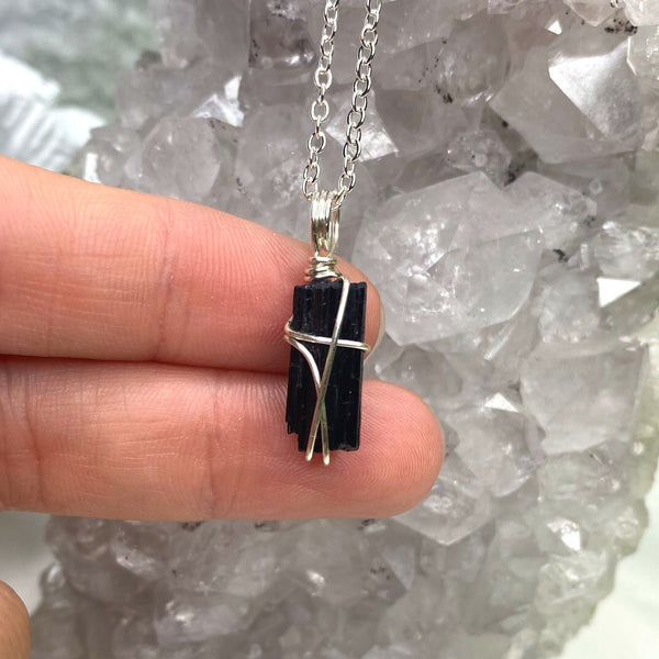 Black Tourmaline Silver Necklace 46m - Jayde Aura